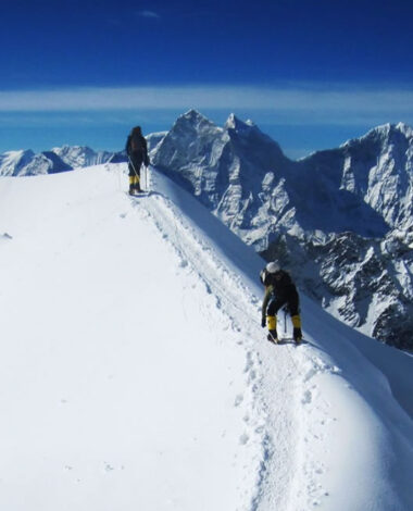 Lobuche East Peak Climbing