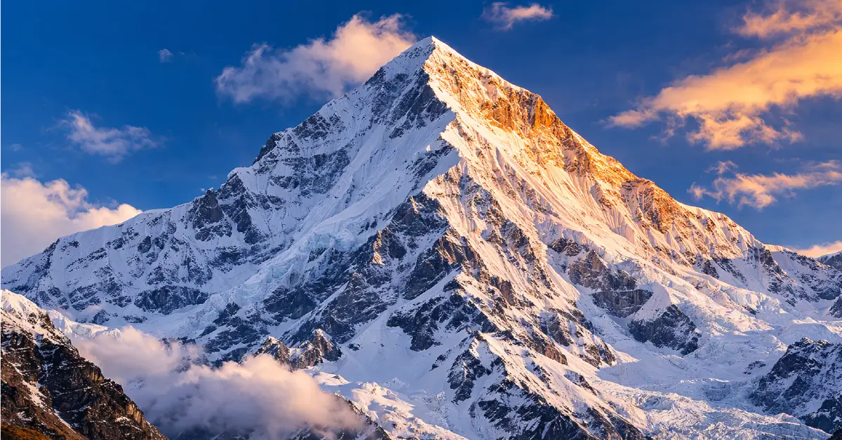 pisang peak in nepal