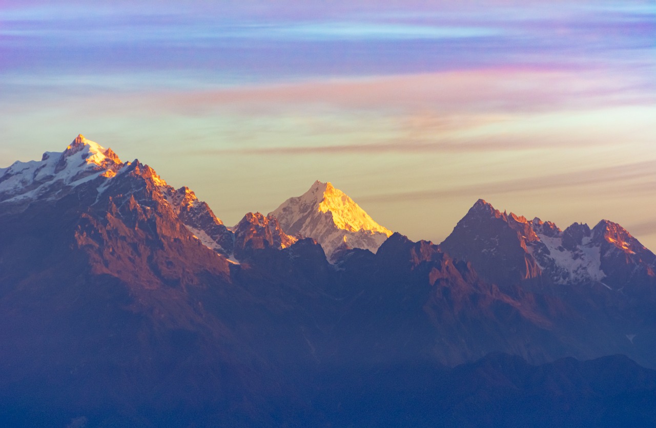 When is the Best Time to Trek Kanchenjunga?