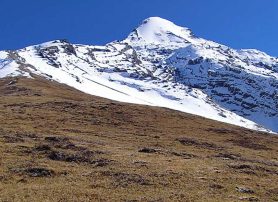 Top 9 Popular Trekking Peaks in Nepal