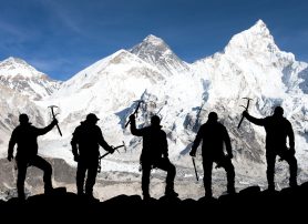 How Long Does it Take to Hike Mount Everest?