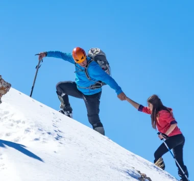 <strong>Why are Sherpas Helpful in Climbing Expeditions?</strong>