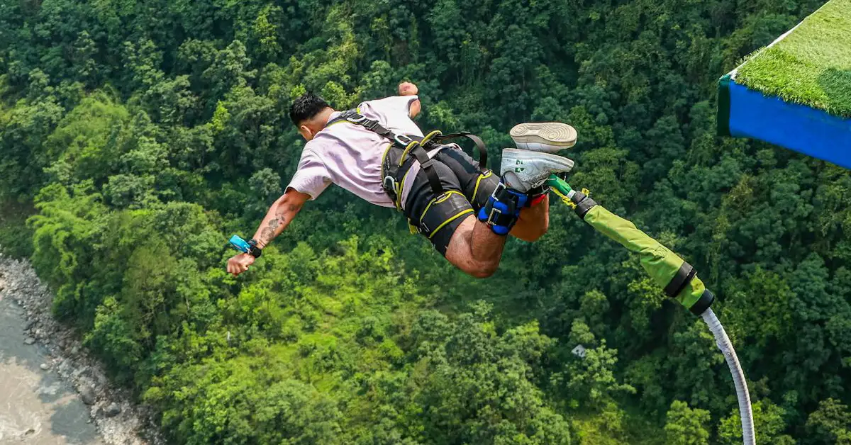 how old do you have to be to bungee jump